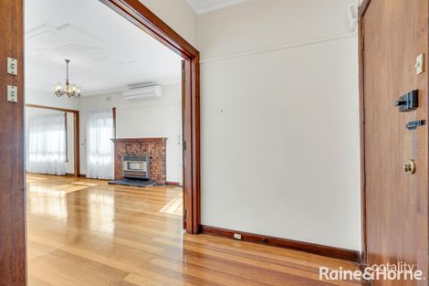 Property photo of 195 Cumberland Road Pascoe Vale VIC 3044
