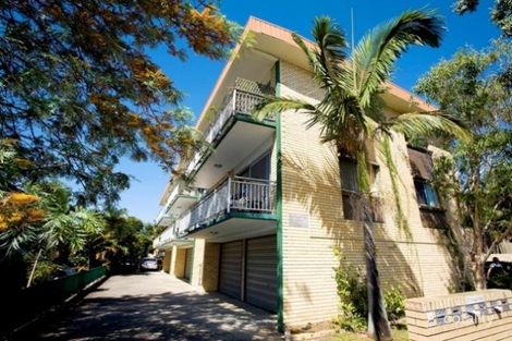 2/217 Enoggera Rd, Newmarket, QLD 4051