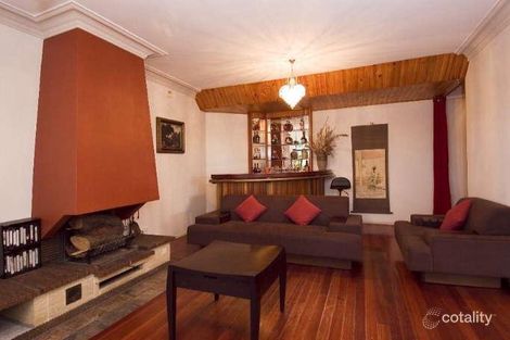 Property photo of 7 Phoenix Place Illawong NSW 2234