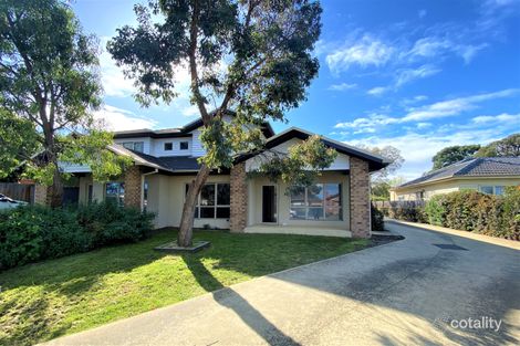 Property photo of 2/24 Strathallan Road Macleod VIC 3085