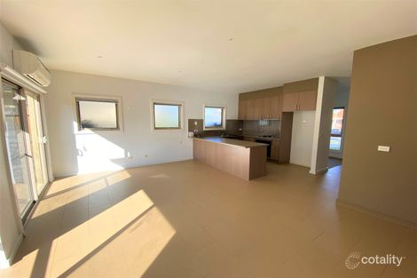 Property photo of 2/24 Strathallan Road Macleod VIC 3085