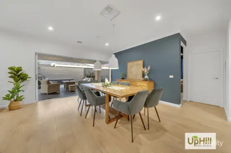 Property photo of 4 Murphy Street Clyde North VIC 3978