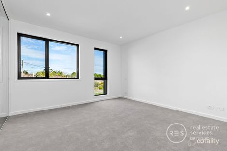 Property photo of 3 Silver Leaf Circuit Doncaster VIC 3108