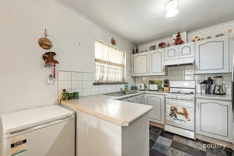 Property photo of 18 Cawarra Crescent Paralowie SA 5108