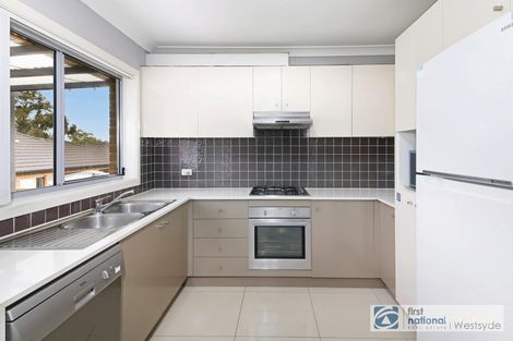 Property photo of 5/25 Carinya Road Girraween NSW 2145