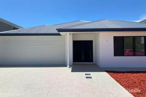 12 Aquaviva Cir, Viveash, WA 6056