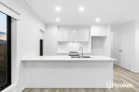 Property photo of 113 Prudence Parade Point Cook VIC 3030