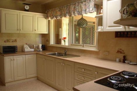 Property photo of 12 Thackeray Court Croydon VIC 3136