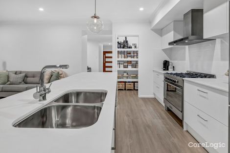 Property photo of 44 Flametree Circuit Arundel QLD 4214