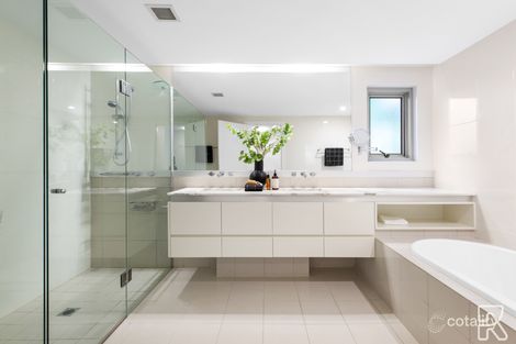 Property photo of 1111/22 Refinery Parade New Farm QLD 4005