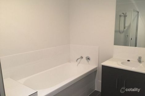 Property photo of 2/20 Henning Crescent Meridan Plains QLD 4551