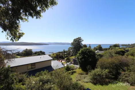 Property photo of 53 Karbeethong Road Mallacoota VIC 3892