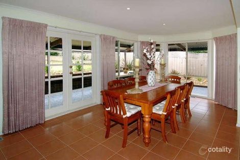 Property photo of 9 Wattlebird Walk South Morang VIC 3752