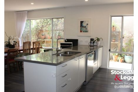 Property photo of 31 Lavinia Street Greenvale VIC 3059