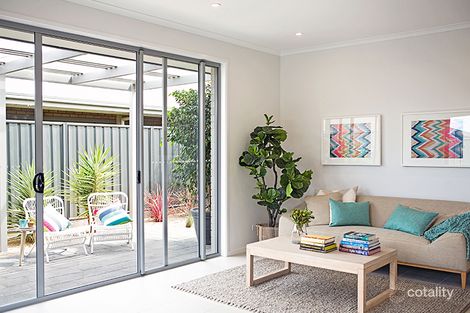 Property photo of 2 Neptune Place Moana SA 5169