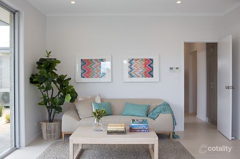 Property photo of 2 Neptune Place Moana SA 5169