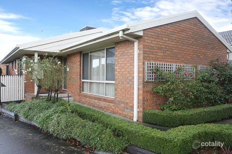 Property photo of 1/4 Lang Road Mount Waverley VIC 3149