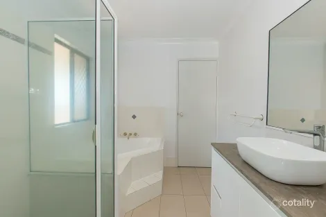 Property photo of 7 Black Braes Court Mount Louisa QLD 4814