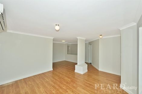 Property photo of 2 Spruce Court Halls Head WA 6210