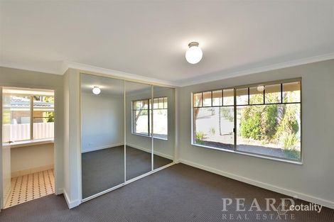 Property photo of 2 Spruce Court Halls Head WA 6210