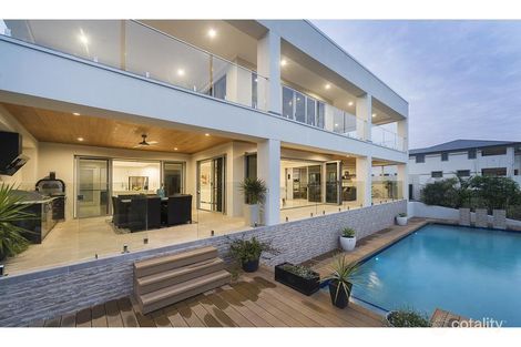 2602 Gracemere Cct N, Hope Island, QLD 4212