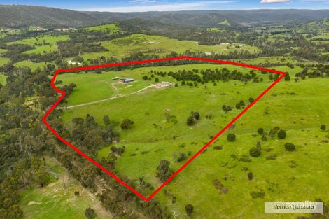 70 Smedleys Lane, Clonbinane, VIC 3658