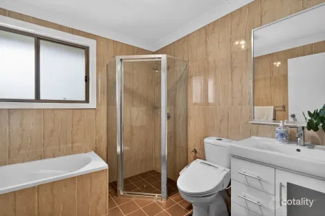 Property photo of 3 Carinya Road Girraween NSW 2145