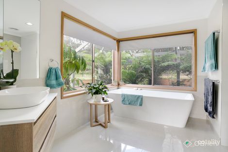 Property photo of 2 Karen Close Langwarrin VIC 3910