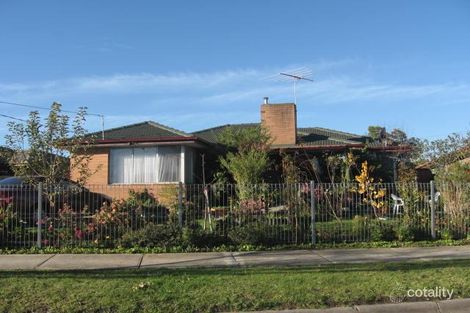 8 Clunes Ave, Dallas, VIC 3047