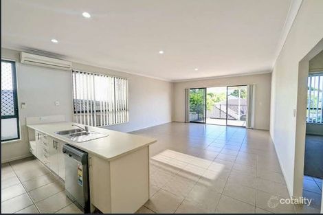 Property photo of 3 Esperance Crescent Springfield Lakes QLD 4300