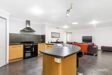 Property photo of 50 Hindmarsh Drive Manor Lakes VIC 3024