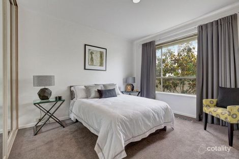 Property photo of 25 Leopold Crescent Mont Albert VIC 3127