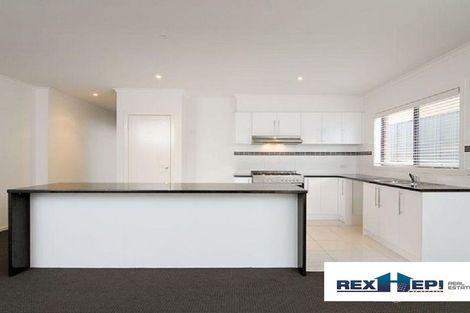 Property photo of 24 Nurture Avenue Cranbourne North VIC 3977
