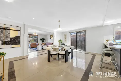 Property photo of 121 Sunset Views Boulevard Tarneit VIC 3029
