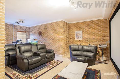 Property photo of 5 Butlers Close West Hoxton NSW 2171