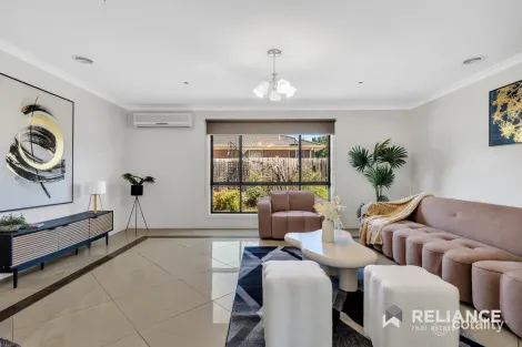 Property photo of 121 Sunset Views Boulevard Tarneit VIC 3029