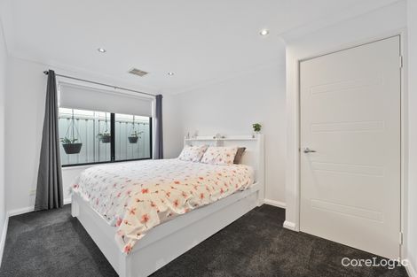 Property photo of 13 Dunns Way Port Kennedy WA 6172