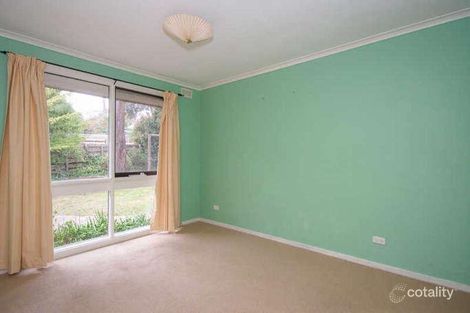 Property photo of 16 Kathryn Crescent Woodend VIC 3442