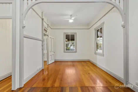 Property photo of 17 Gloucester Street Highgate Hill QLD 4101