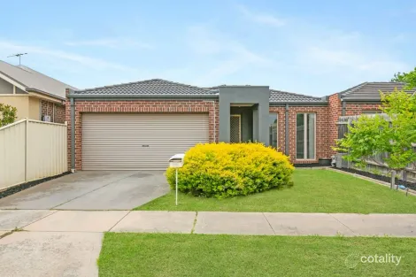 2/14 Georgia Cres, Werribee, VIC 3030