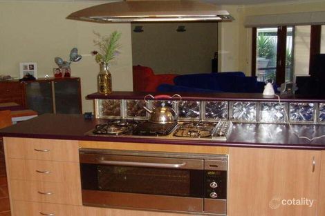 Property photo of 7 Bendigo Circuit Caroline Springs VIC 3023