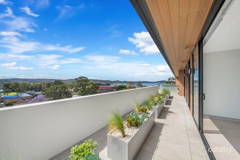 402/4 Auburn St, Point Frederick, NSW 2250