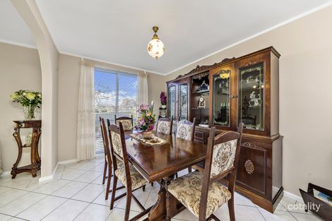 Property photo of 31 Lawrence Close Macgregor ACT 2615