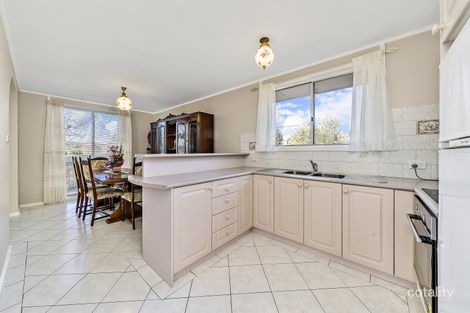 Property photo of 31 Lawrence Close Macgregor ACT 2615