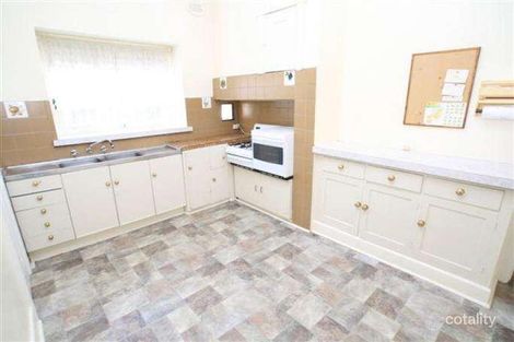 Property photo of 30 Rockbeare Grove Ivanhoe VIC 3079