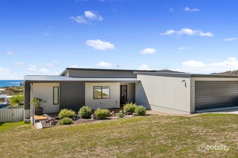 10 Wedge Tail Cct, Bicheno, TAS 7215