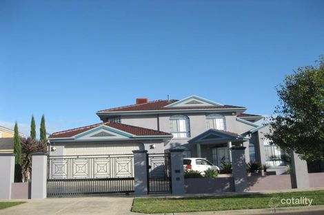 74 Catherine Dr, Hillside, VIC 3037