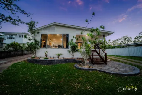 Property photo of 10 Esplanade Point Vernon QLD 4655