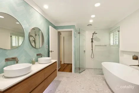Property photo of 11 Goondi Close Horsfield Bay NSW 2256