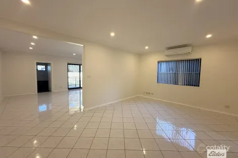 Property photo of 31 Angus Crescent Yagoona NSW 2199